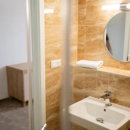 Gæstehus Restauracia S Ubytovanim Mikov Dvor 3*