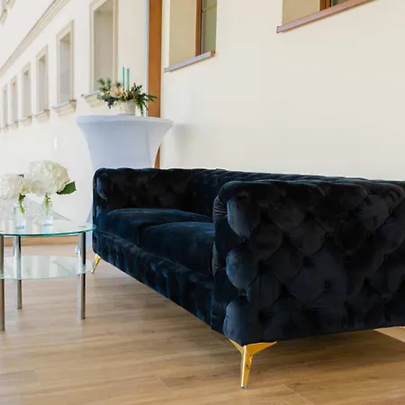 Restauracia S Ubytovanim Mikov Dvor Guest house Nitra
