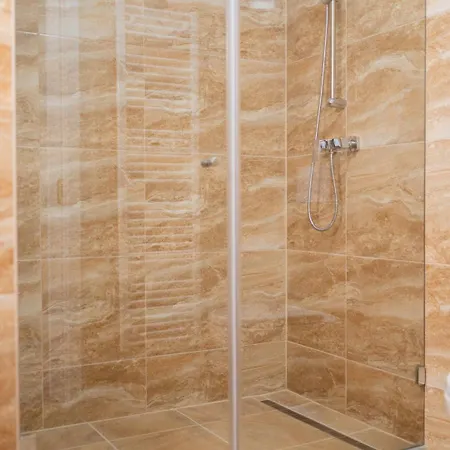 Restauracia S Ubytovanim Mikov Dvor 3*